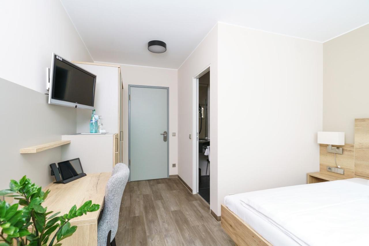 Hotel Forsthaus Gruena Betreiber Gmbh เคมนิตซ์ ภายนอก รูปภาพ