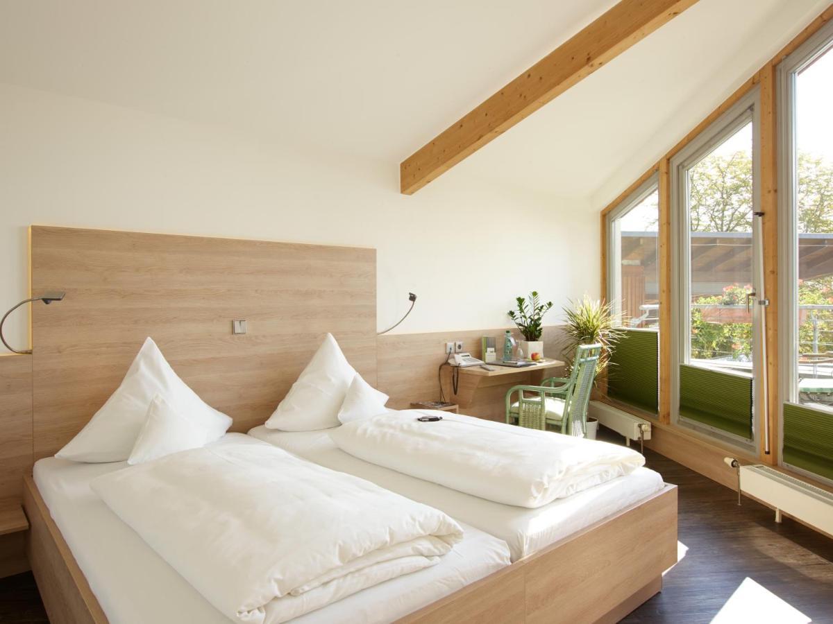 Hotel Forsthaus Gruena Betreiber Gmbh เคมนิตซ์ ภายนอก รูปภาพ