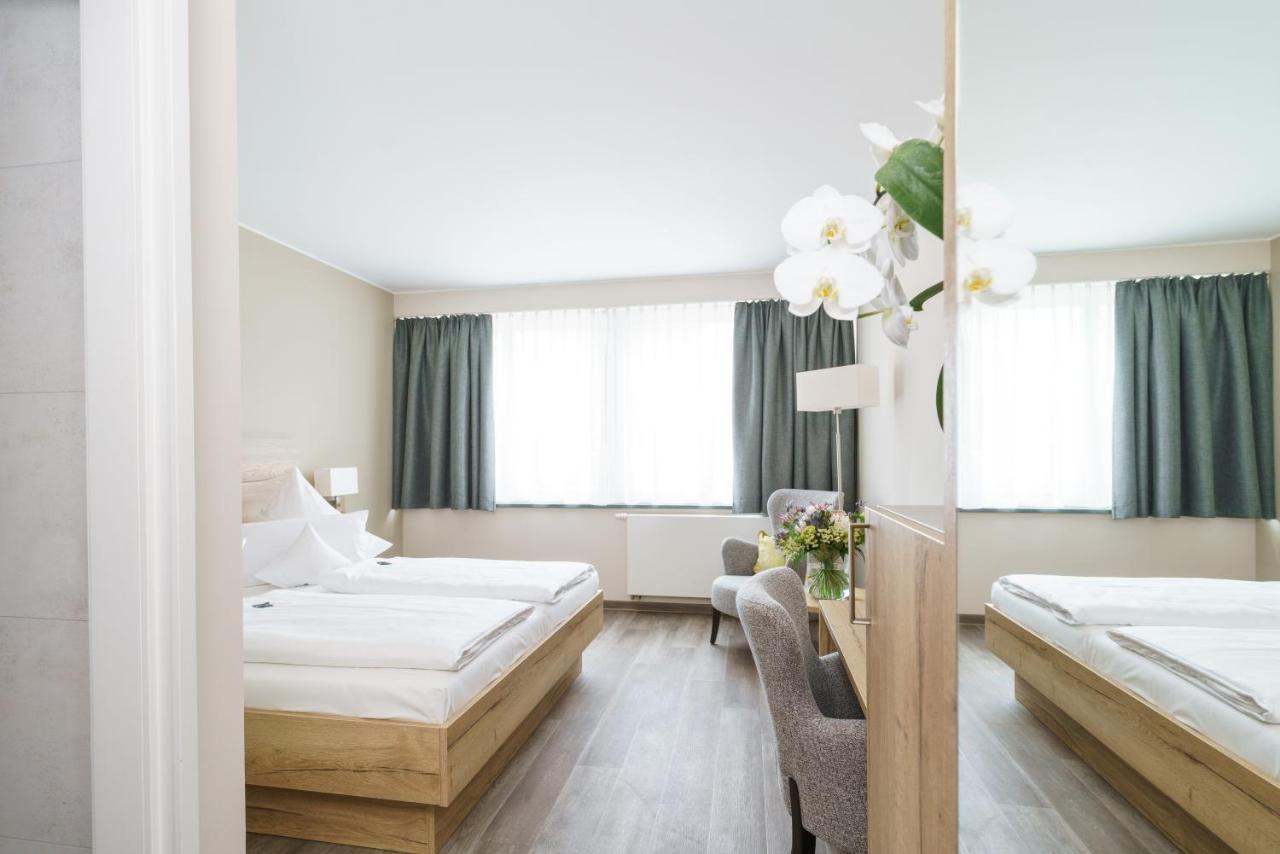 Hotel Forsthaus Gruena Betreiber Gmbh เคมนิตซ์ ภายนอก รูปภาพ