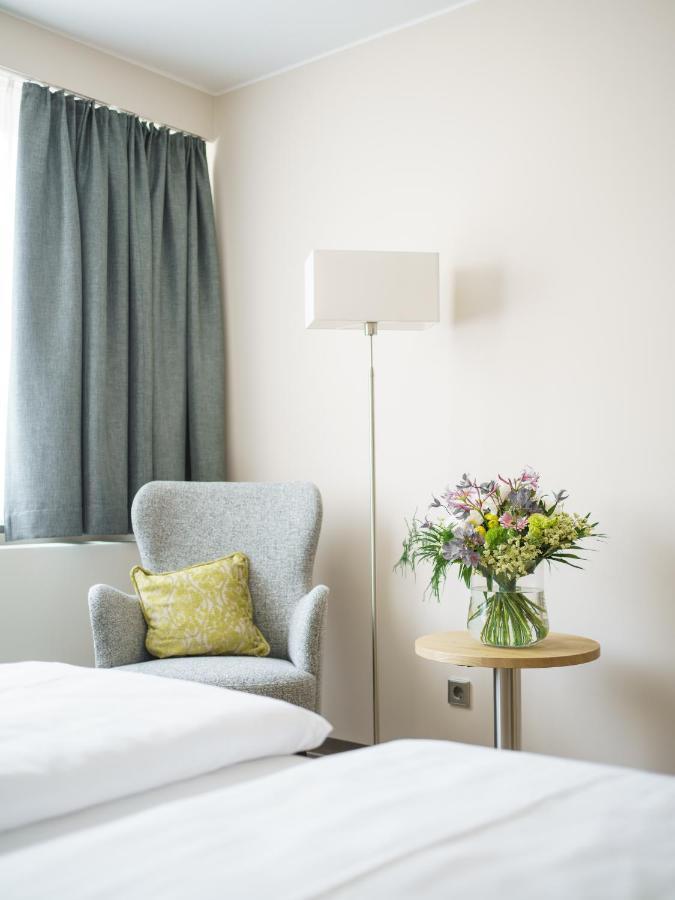 Hotel Forsthaus Gruena Betreiber Gmbh เคมนิตซ์ ภายนอก รูปภาพ