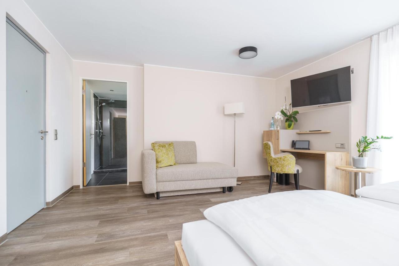 Hotel Forsthaus Gruena Betreiber Gmbh เคมนิตซ์ ภายนอก รูปภาพ