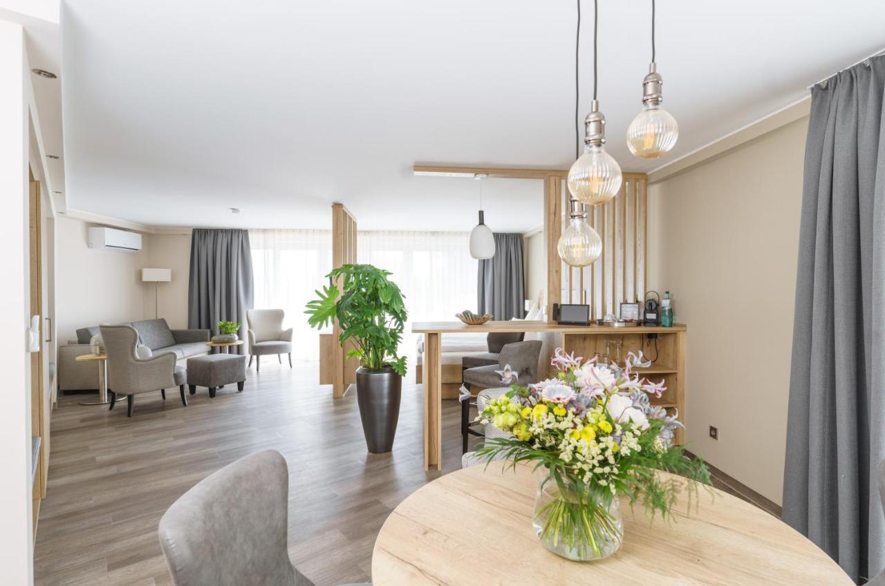 Hotel Forsthaus Gruena Betreiber Gmbh เคมนิตซ์ ภายนอก รูปภาพ