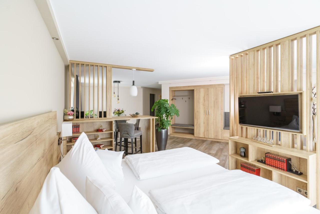 Hotel Forsthaus Gruena Betreiber Gmbh เคมนิตซ์ ภายนอก รูปภาพ