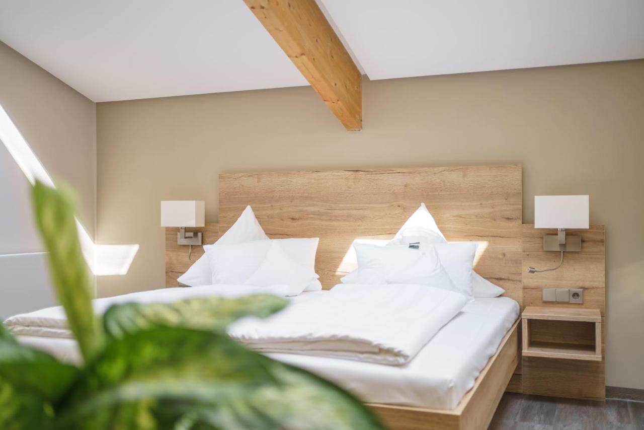 Hotel Forsthaus Gruena Betreiber Gmbh เคมนิตซ์ ภายนอก รูปภาพ