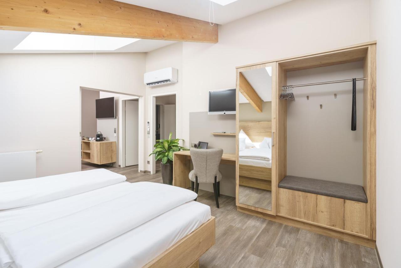 Hotel Forsthaus Gruena Betreiber Gmbh เคมนิตซ์ ภายนอก รูปภาพ