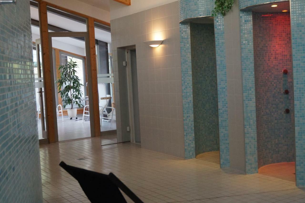 Hotel Forsthaus Gruena Betreiber Gmbh เคมนิตซ์ ภายนอก รูปภาพ